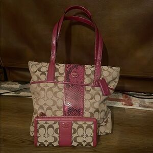 Coach matching set priced to sell. Like new condition